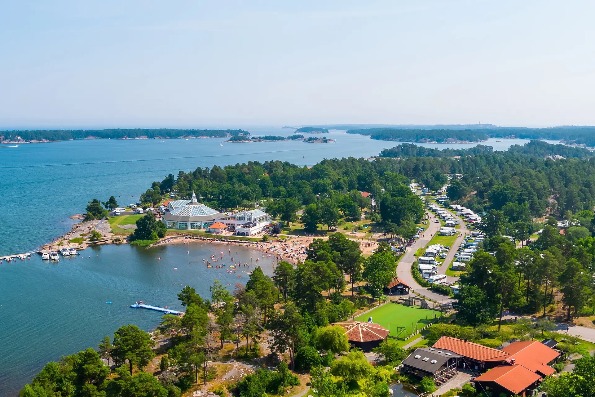 En överblicksbild på Västervik Resort.